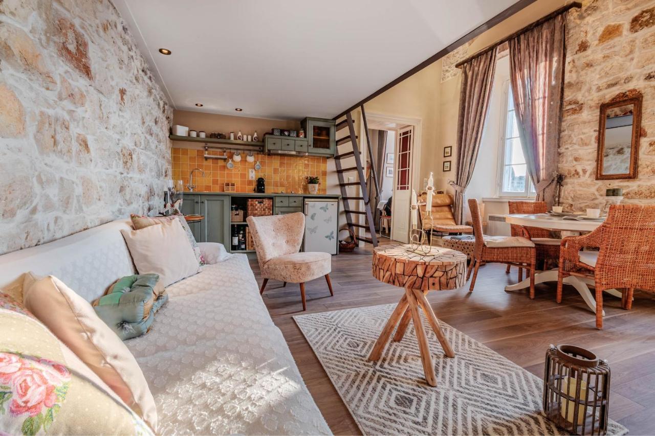 Ferienwohnung Mouragia Loft - Waterfront Old Corfu Town Exterior foto