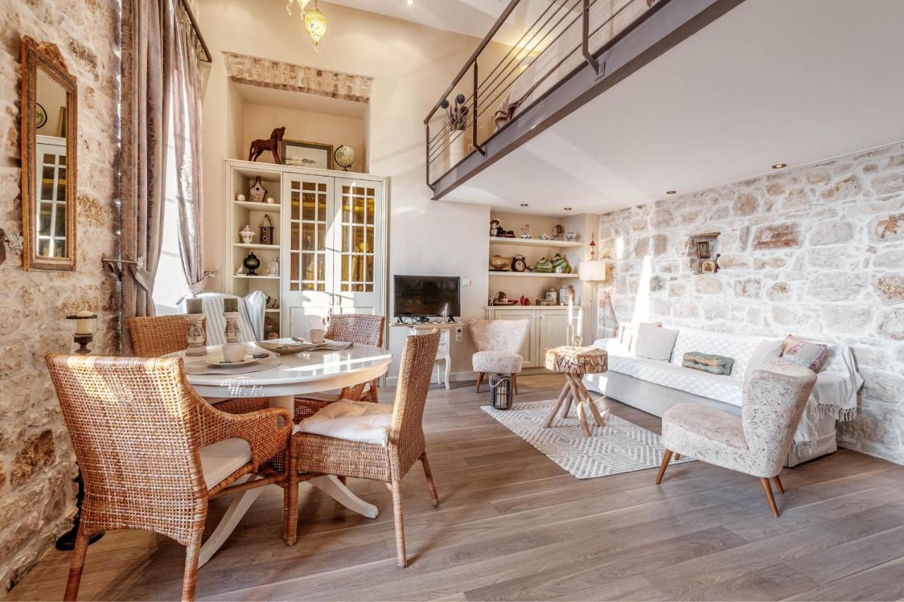 Ferienwohnung Mouragia Loft - Waterfront Old Corfu Town Exterior foto