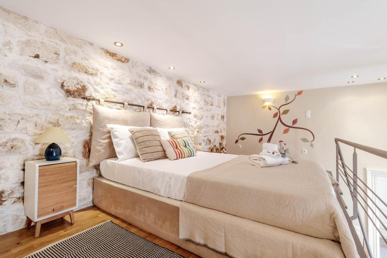 Ferienwohnung Mouragia Loft - Waterfront Old Corfu Town Exterior foto